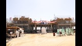 العمل فى محطات القطار السريع فى محافظة أسوان