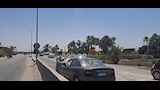 عم خالد يروي عطش المسافرين في عز الحر على صحراوي أسيوط (16)
