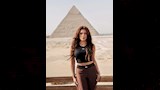 ناهد السباعي امام سفح الاهرامات (1)
