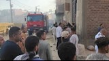 السيطرة-على-حريق-بمخلفات-زراعية-أعلى-أسطح-10-منازل-(10)