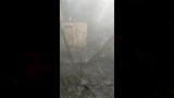 السيطرة على حريق بمخلفات زراعية أعلى أسطح 10 منازل (2)_2