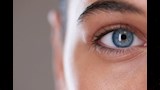 6 عادات يومية قد تعزز صحة عينيك
