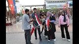توزيع أعلام مصر على الجماهير في الفان زون لدعم منتخبنا أمام بلجيكا  (5)