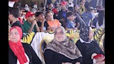 محافظ القاهرة يتابع مباراة مصر وبلجيكا مع المواطنين (7)