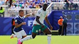 خلال مباراة فرنسا والسنغال (6)