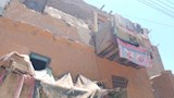 تصدع مفاجئ بعقار سكني في المنيا (4)