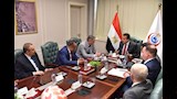 وزير الصحة يبحث توطين تصنيع كواشف فصائل الدم  (2)