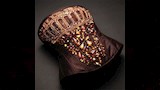 صورة لصدر الفستان