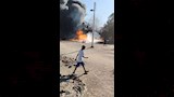 إخماد حريق في مواسير صرف صحي مخزنة بقرية بالأقصر (1)
