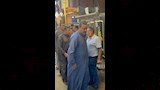 أهالي كفر سنجلف الجديد يواسون والد الطالبة منار