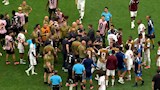 مشادة بين لاعبي قطر وكندا (2)