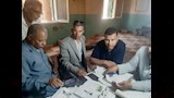 وزير الزراعة يتابع صرف الأسمدة بالمحافظات ويوجه باستمرار العمل بالعطلات (3)