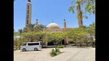تشييع جثمان الفنانة سهام جلال من مسجد حسن الشربتلي (2)