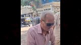 والد المتهم بسرقة بائع الجرائد يطلب السماح 1