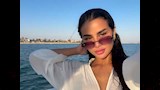 منة عرفة على متن مركب وسط البحر