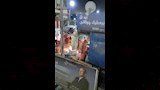 صاحب كشك بأسيوط يشعل النار به اعتراضًا على حملة إزالة (6)