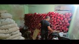 غلق منشأة لتعبئة طفايات حريق بمواد مجهولة (1)