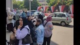 أولياء الأمور ينتظرون الطلاب خارج لجان الثانوية العامة بالجيزة (3)
