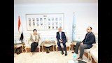 محافظ أسيوط يبحث مع نائب وزير الصحة تفعيل جهود تنمية الأسرة وتعزيز الملف السكاني  (2)
