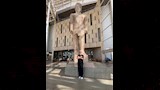 الشيف العالمي نوبويوكي أثناء زيارته للمتحف المصري الكبير  (2)