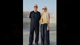 الفنان آمون ستار والشيف نوبويوكي أثناء زيارتهم للأهرامات