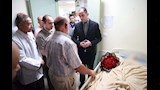 نائب وزير الصحة يتابع الحالة الصحية لطبيبة الأسنان (3)