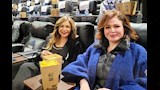 الهام شاهين وليلى علوي داخل السينما