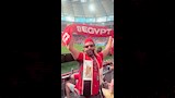 داخل الأستاد أحمد سعد يشجع المنتخب المصري
