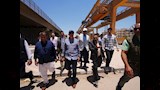 وزير الموارد المائية والري ومحافظ أسيوط يتفقدان قناطر أسيوط الجديدة ومحطتها الكهرومائية لمتابعة كفاءة التشغيل وأعمال الصيانة (6)_6_6