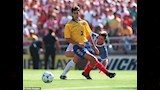 أشهر جريمة في تاريخ كأس العالم.. كيف أنهت الكرة حياة أسطورة كولومبيا؟