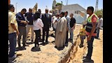 محافظ أسيوط يتفقد مشروع مركز إيواء الكلاب الضالة  (2)