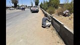 محافظ أسيوط يتفقد أعمال إنشاء سور بجوار مصرف الجبل وتطوير الطريق من بوابة الجامعة البحرية حتى عرب المدابغ (7)