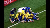 وداع بالدموع ومدرب عاد من الاعتزال.. كيف خطف منتخب كوراساو قلوب العالم في أول مونديال؟