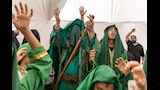 إحياء أبناء الطائفة الشيعية لذكرى عاشوراء (6)