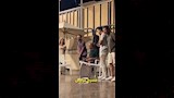 أشرف عبد الباقي في كواليس تجهيزات مسرح بورتو مارينا (3)