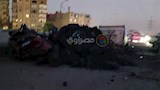 "العربية بقت خردة".. ننشر الصور الأولى لحادث انقلاب "تريلا" على سوزوكي أعلى دائري الوراق