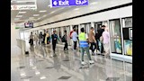 توافد الركاب على محطة الاستاد بمونوريل شرق النيل (2)