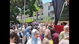 لحظة خروج الطلاب من امتحان العربي للثانوية العامة بالجيزة (15)