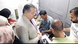 رئيس جامعة بنها يتابع مصابي تسرب الكلور ويوجه برعاية طبية عاجلة (صور)