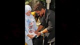 تامر حسني مع المعجبين_9