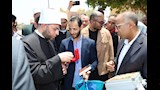 شاب من المنيا يهدي وزير الأوقاف تحفتين تاريخيتين (6)