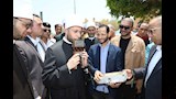 شاب من المنيا يهدي وزير الأوقاف تحفتين تاريخيتين (2)