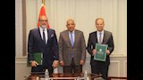 توقيع بروتوكول تعاون بين الشركة القابضة لكهرباء مصر وشركة اتصالات مصر (3)