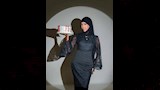 تتحدث فوزية  لغات متعددة