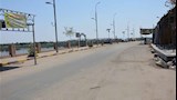 شوارع اسوان خالية بسبب حرارة الجو