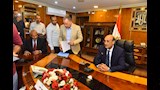 محافظ أسيوط يعتمد نتيجة الشهادة الإعدادية 2026 (8)