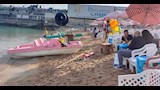 طقس حار على شواطئ الإسكندرية