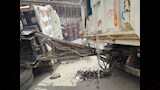 حمولة القمامة تسقط بالكامل_3