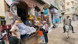 بائع من ابناء القرية