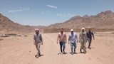 اللجنة تتابع مداخل القرية